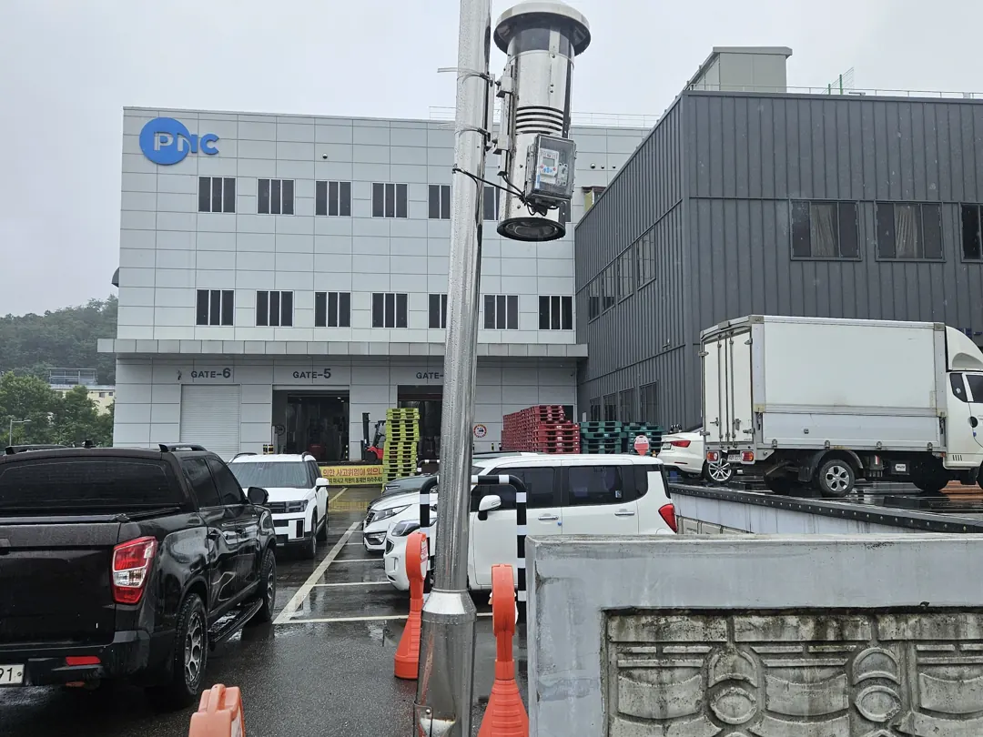 오산 산업서로 가로등 파손 전